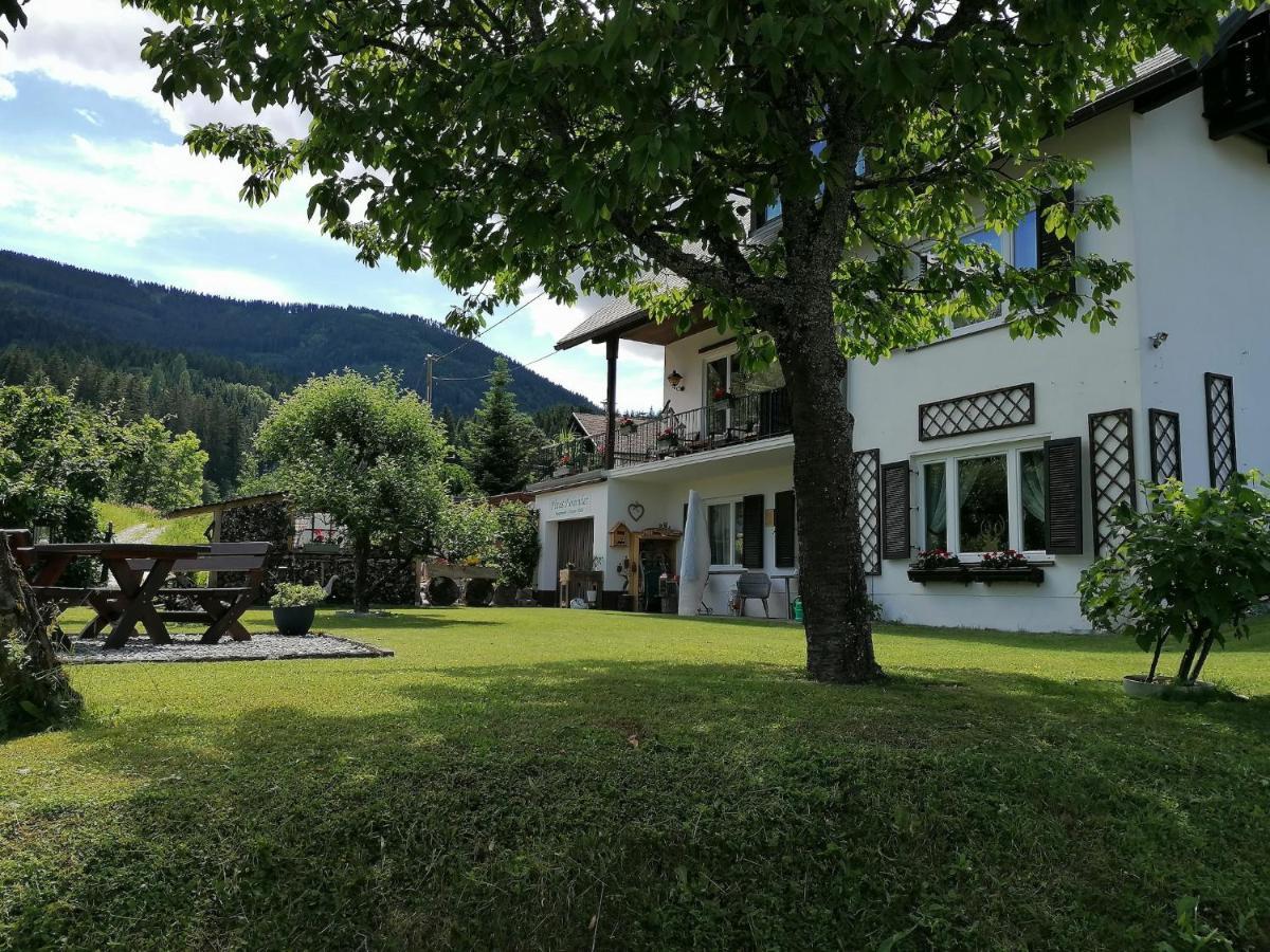 Haus Holunder Weissbriach Apartment Exterior photo